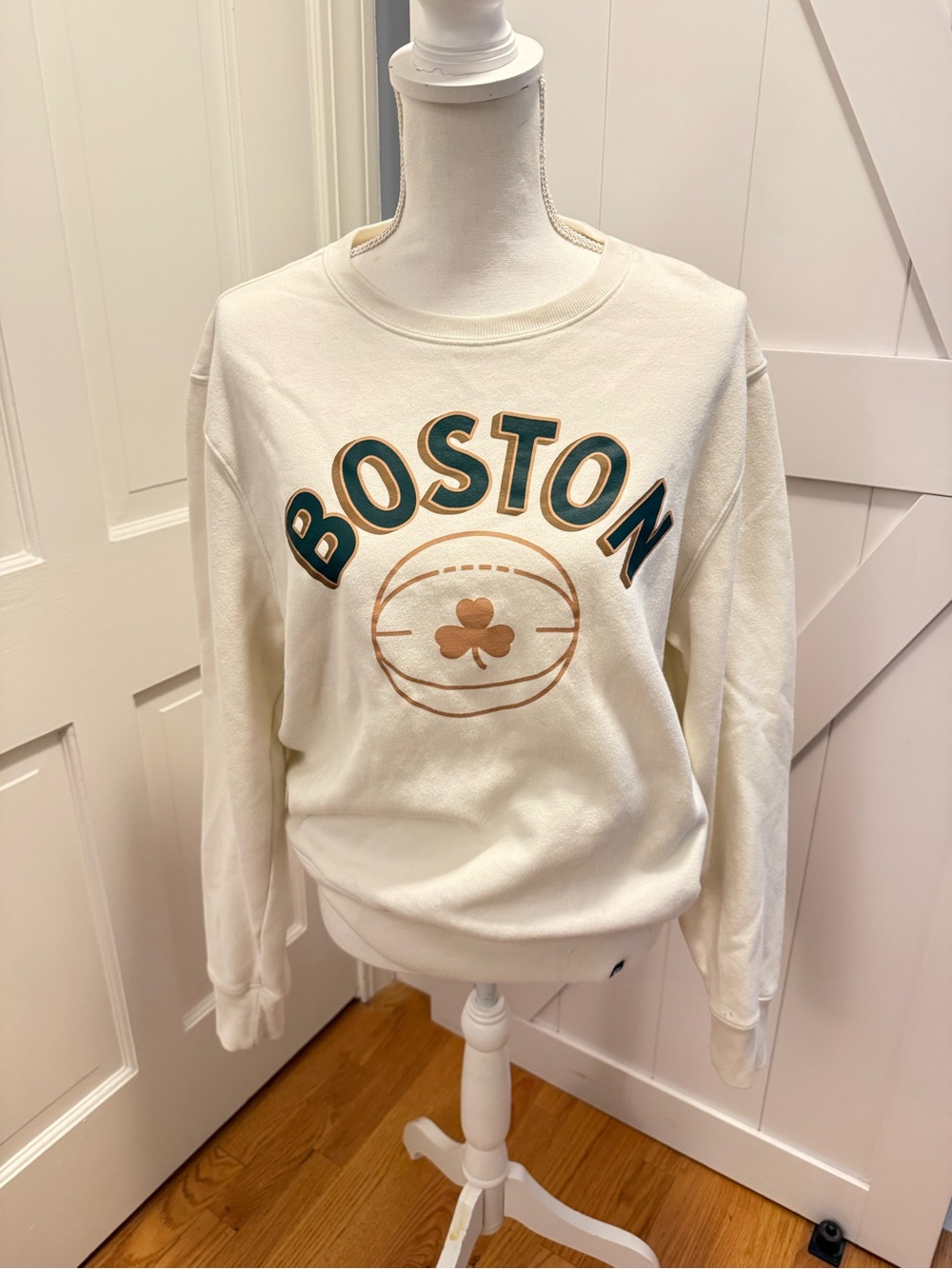 47 brand Cream Boston Celtics Sweatshirt